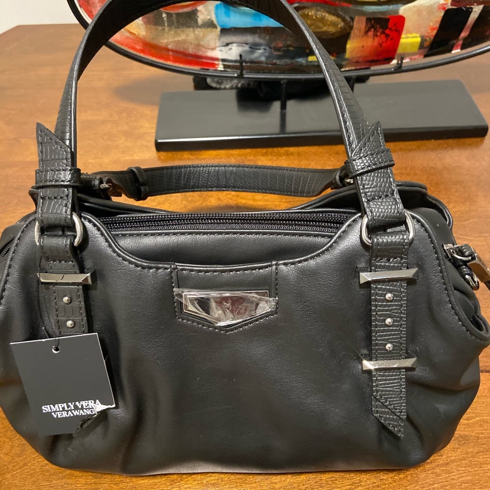 NWT simply Vera wang black purse w crossbody strap
